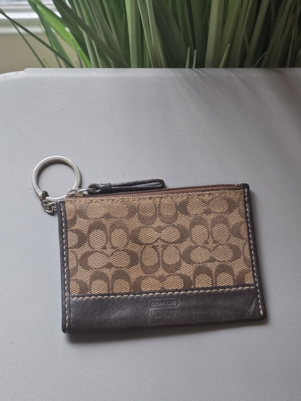 Coach Brown Signature Canvas Card Case Key Ring - Picture 2 of 10